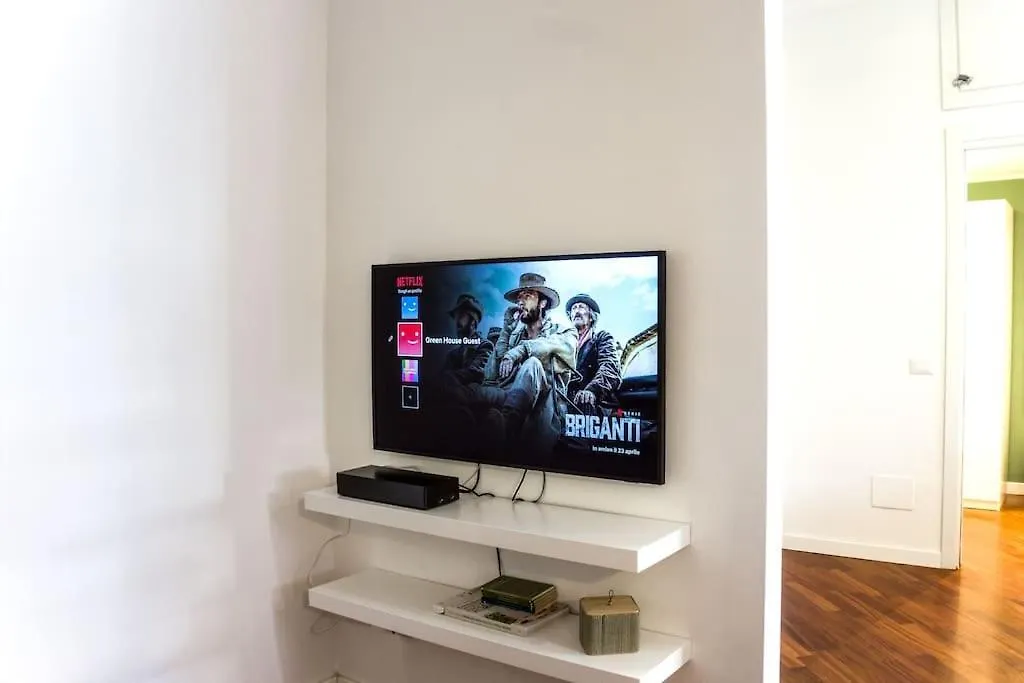 Lägenhet Green House - 20 Min From Milan Center, Free Wifi And Private Parking