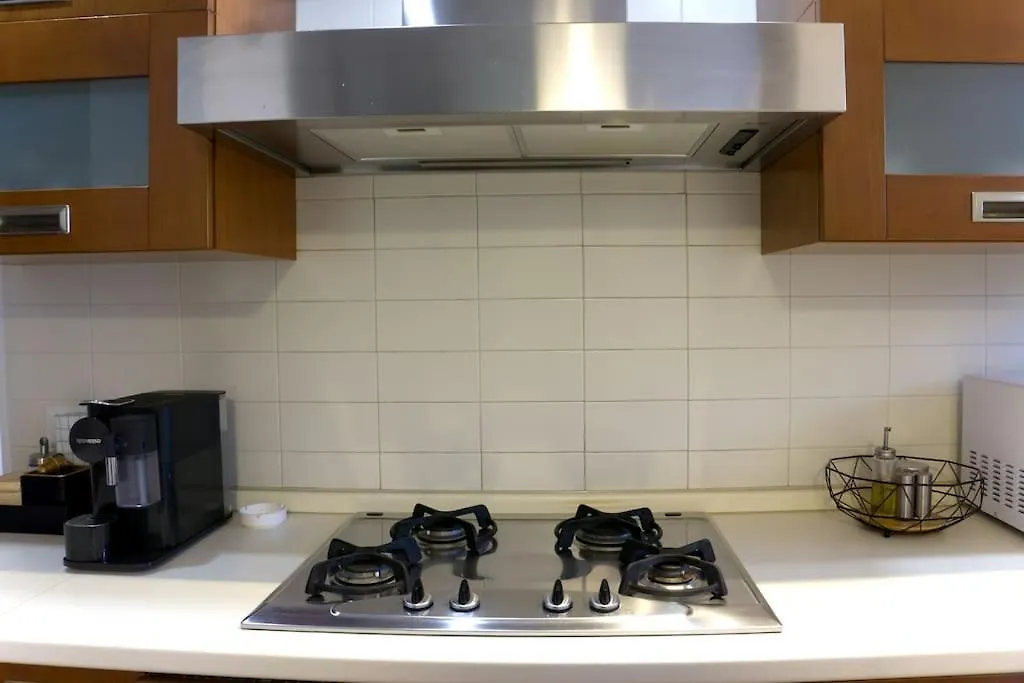 Green House - 20 Min From Milan Center, Free Wifi And Private Parking Italien
