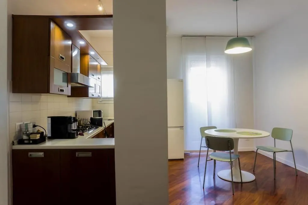 Lägenhet Green House - 20 Min From Milan Center, Free Wifi And Private Parking